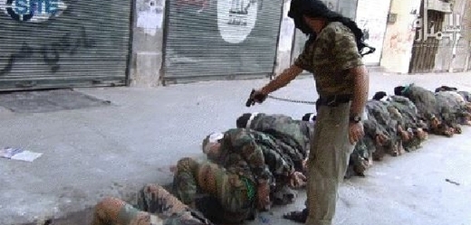 Syrští džihádisté popravují zajaté syrské vojáky (ilustrační foto).