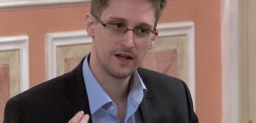 Edward Snowden vypadá dobře, tvrdí ti, kdo ukrývajícího se Američana navštívili.