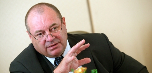 Ministr práce v demisi František Koníček. 