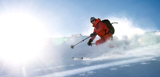 Za lyžováním v Alpách vás odveze i autobus (ilustrační foto).