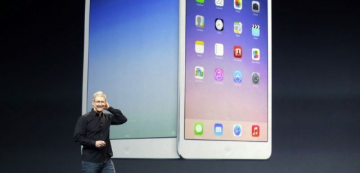 Šéf společnosti Apple Tim Cook na úterním představení inovovaných produktů.