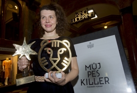 Mira Fornayová s cenami za film Můj pes Killer.