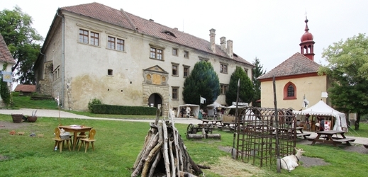 Hrad a zámek Staré Hrady připravil zabijačkové hody.