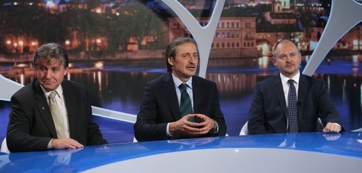 Zprava Jiří Dolejš, Martin Stropnický a Michal Hašek.