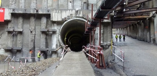 Wagenknecht měl rozkrýt i tunelování nového úseku trasy A.