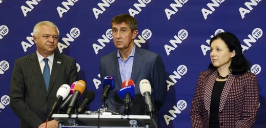 Zleva Jaroslav Faltýnek, předseda Andrej Babiš a Věra Jourová.