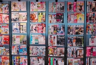 Sanoma chce celkem zrušit 32 ze svých 250 časopisů (ilustrační foto).