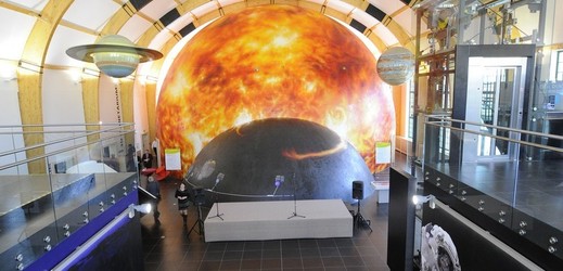 První 3D planetárium v Česku, které nabízí projekce na vnitřek kupole o průměru čtrnáct metrů.