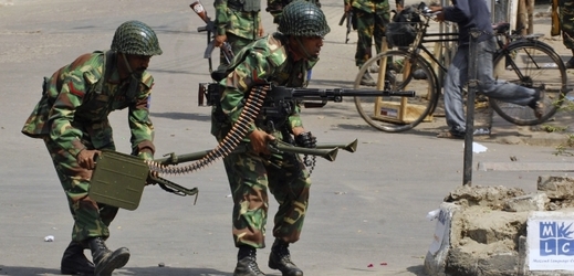 V únoru 2009 se vzbouřily proti svým velitelům stovky příslušníků polovojenské jednotky pověřené ostrahou hranic.