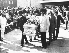 Z Hendrixova pohřbu, který proběhl 1. října 1970 v Seattlu.