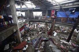Poničené město Tacloban.