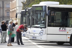 Řada dopravních podniků začíná kvůli úsporám využívat autobusy jezdící na CNG.