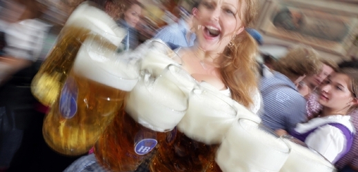 Pivní svátek v Mnichově přišel Wulffa dost draho.