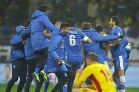 Fotbalisté Řecka se radují z postupu na světový šampionát.