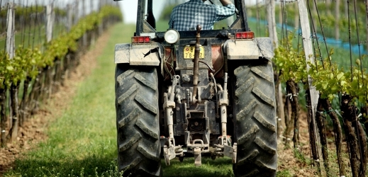 Kradené traktory mají hodnotu asi 400 tisíc eur (ilustrační foto).