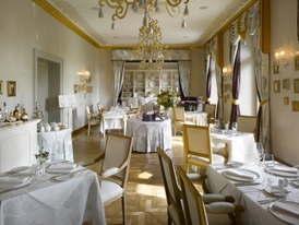 Restaurace Chateau Mcely.