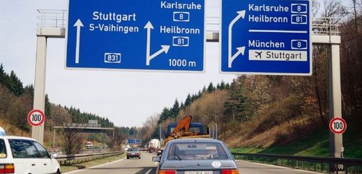 Se zpoplatněním německých dálnic pro osobní vozy se počítá od roku 2015 (ilustrační foto). 