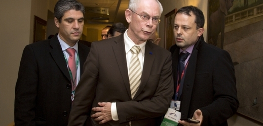 Prezident EU Rompuy použil vůči Moskvě tvrdší slova.