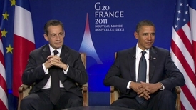 Bývalý francouzský prezident Nicolas Sarkozy a americký prezident Barack Obama (vpravo).