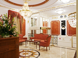 Lobby v Hotelu General.