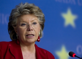 Eurokomisřka za spravedlnost, základní práva a občanství Viviane Redingová.