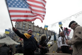 Demonstranti v Kyjevě nepolevují v protestech.