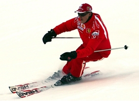 Michael Schumacher na lyžích.