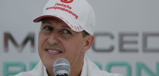 Stav Michaela Schumachera zůstává po nehodě na lyžích kritický.