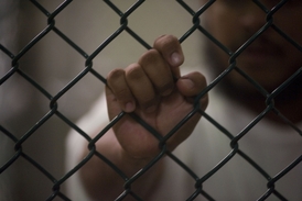 Na Guantánamu v současnosti zůstává zhruba 150 vězňů z původních 750.