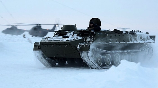 Obrněná technika ruského vojska se vrací do Arktidy.