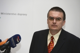 Ministr dopravy Zdeněk Žák.