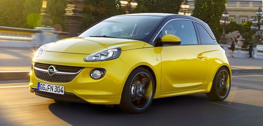 Městský Opel Adam se na trhu úspěšně adaptoval.