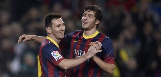 Lionel Messi se vrátil na trávník a hned si mohl užít radost z gólu se svým spoluhráčem Sergiem Robertem. 