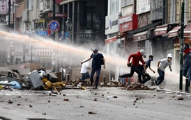 Erdogan viní sociální sítě z rozpoutání protestů, které Turecko zachvátily loni na jaře.