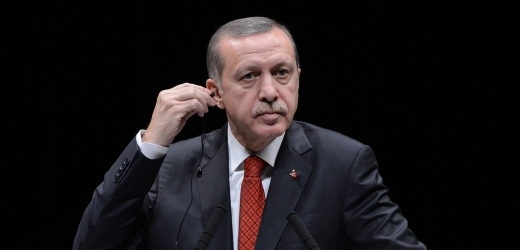 Turecký premiér Recep Tayyip Erdogan chce v zemi omezit internet a shromažďovat informace o jeho uživatelích.