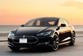 Dočkáme se vstupu automobilky Tesla na české území?