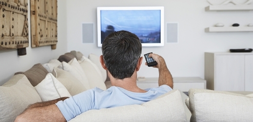Televizor s plochou obrazovkou má v Česku víc než 70 procent dospělé populace (ilustrační foto). 