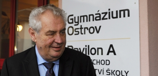 Prezident Zeman studentům řekl, že olympiáda by měla zůstat především sportovní akcí, na niž politika nepatří.