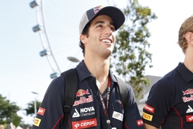 Daniel Ricciardo "uprchl" týmu Toro Rosso do ambiciózní sesterské stáje Red Bull.