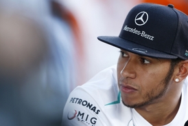 Lewis Hamilton zůstává v Mercedesu.