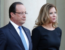 Zásadní, zatím nezodpovězená otázka. Jsou Hollande s Trierweilerovou ještě pár?