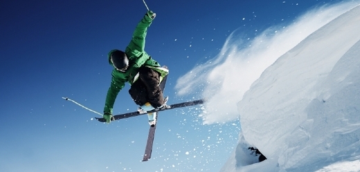 Pokud jde o zimní výlety za kvalitním lyžováním, preferují Češi pobyt dlouhý tři až čtyři dny (ilustrační foto).