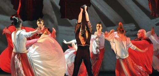 Slezské divadlo Opava připravuje v těchto dnech premiéru baletu Othello.