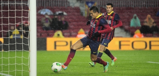 Útočník Barcelony Alexis Sánchez vstřelil v zápase dva góly. 