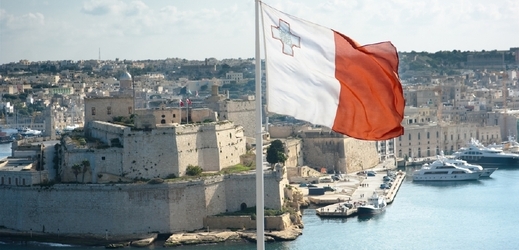 Malta pozměnila kontroverzní zákon, který umožní cizincům koupit si tamní občanství.