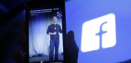 Lidé mají odcházet ze sociálních sítí, což nepotěší vládce Facebooku Marka Zuckerberga.