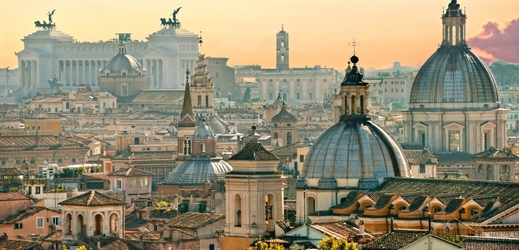 Letenky do Říma letos stojí již necelé dva tisíce na osobu (ilustrační foto).