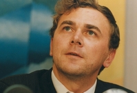 Jeden z nejbohatších mužů v Česku Pavel Tykač byl v roce 2006 obviněn policií z podílu na vytunelování CS Fondů, ze kterých byla v roce 1997 podvodně vyvedena více než miliarda korun.