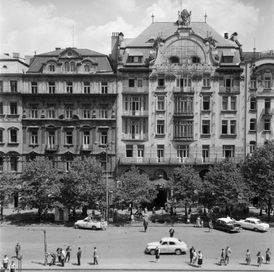 Hotel Evropa před padesáti lety.