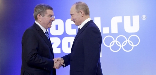 Ruský prezident Vladimír Putin (vpravo).